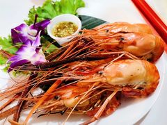 -席娜卡琳火车铁道夜市