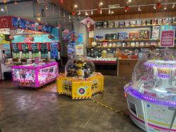 -探奇乐园蹦床公园(日月广场店)