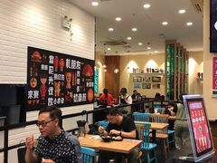 大堂-小杨生煎(周浦万达店)