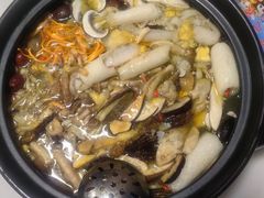 -菌之家·专业纯野生菌火锅·特色炒菌