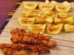 -喝丢一只鞋海鲜烧烤·海肠捞饭(东关街店)
