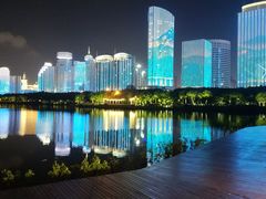 -万绿园