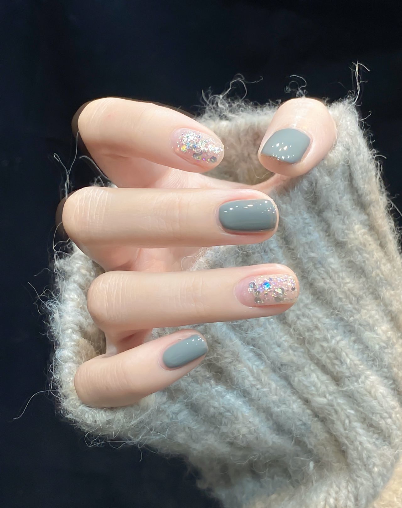 雾霾蓝跳色美甲丨气质显白 快get起来