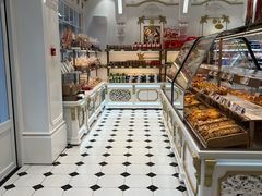 -85度C(生甜甜圈研究工坊·上海松江人民北路店)