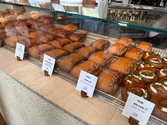 -VERIE BAKEHOUSE