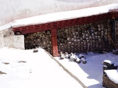 -比如骷髅墙景区