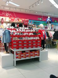 -孩子王(昆山招商花园城店)