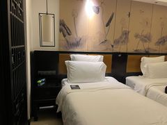 -三亚湾海居铂尔曼度假酒店