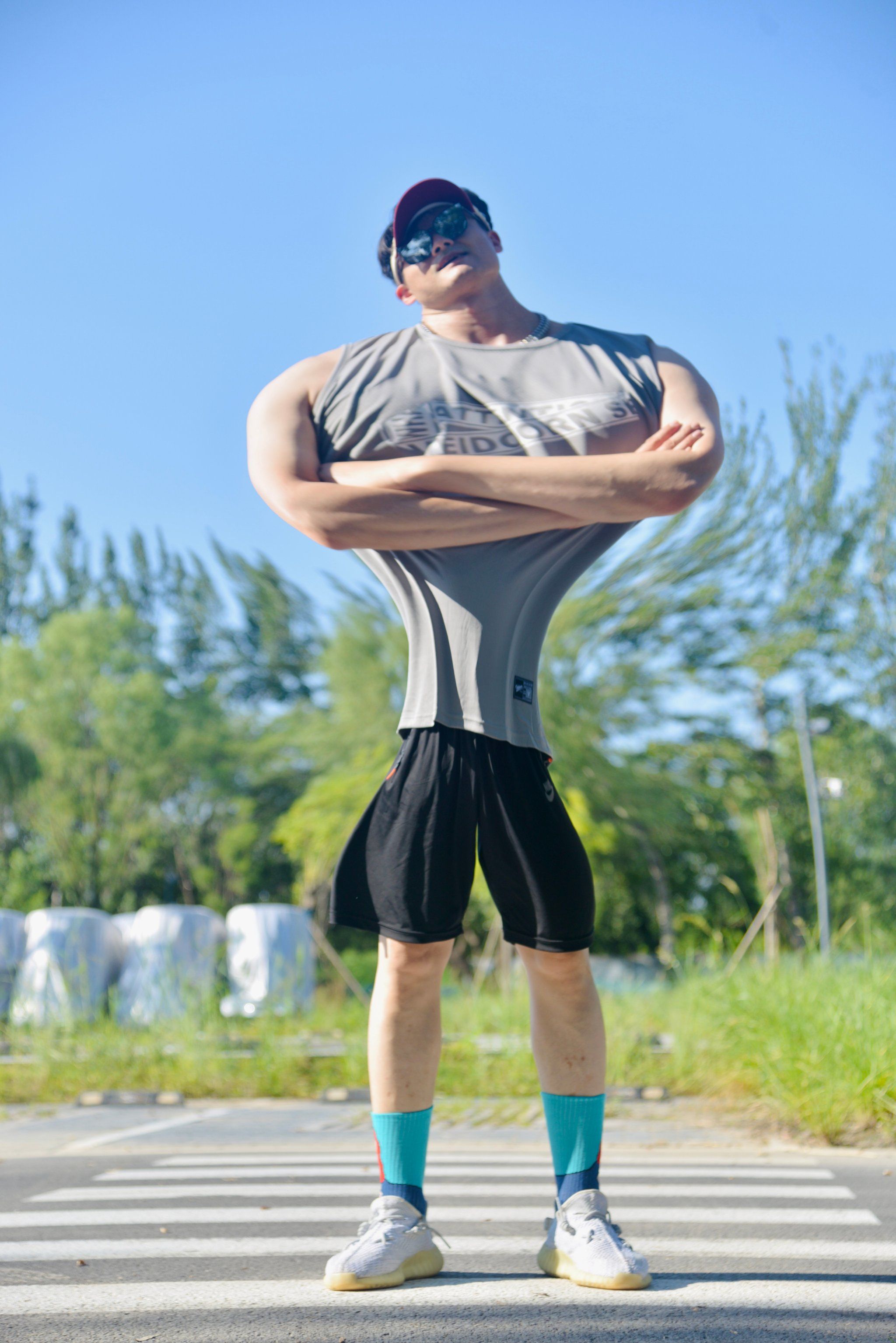 都说肩膀宽的男人值得依靠