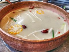 -三人行骨头王火锅(长寿店)