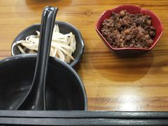 -丽虹云南过桥米线(兴工街店)