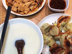 -三好食堂(煎饺·馄饨·肉饼米线·盛世广场店)