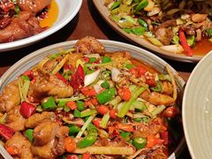 火爆回锅肥肠-懒人盐府人家·自贡大麻鱼(安贞店)