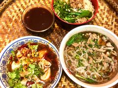 -爆炸头阿姨小四川正宗川味小吃(无任何分店)