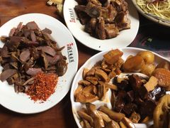 -老鼎万春卤菜(五代传承创始老店)