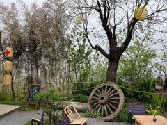 -悟空山宿陨石私汤温泉酒店(神舟大道地铁站店)