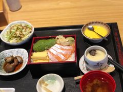 三文鱼牛油果盖饭定食-琴寿司居酒屋(软件园店)