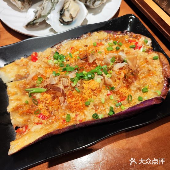 赭李诚趄金饱传统木炭烧烤