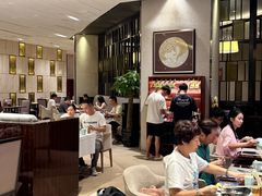 -广州万富希尔顿酒店·感趣自助餐厅·金秋蟹宴生蚝海鲜刺身