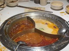 -老房老舍重庆火锅(假日城市店)