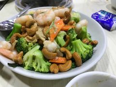 西兰花腰果炒虾仁-坤记煲仔小菜(西环店)