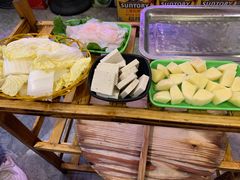 -地锅公社·现炒地锅鸡·地锅鱼·夜宵(罗锦路店)