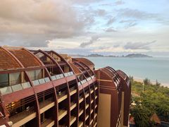 -三亚湾海居铂尔曼度假酒店