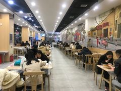 -江城燕子大排档(江汉路步行街店)