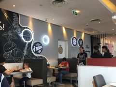 大堂-必胜客(武汉欢乐谷店)