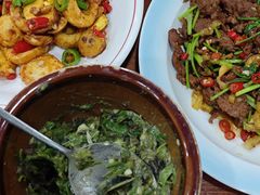 -湖南人家湘菜馆(镇江路店)