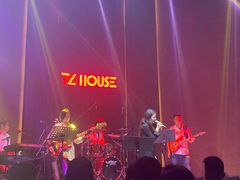 -TZ House音乐现场(来福士中心店)