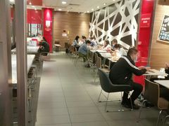 -麦当劳(汉口火车站候车室店)