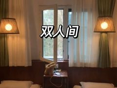 -拖板鞋咖啡旅行酒店(春熙路地铁站店)