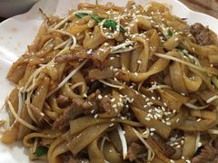 干炒牛河-南记食粥坊·宵夜大排档(莲花总店)