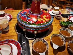-毛辣果·贵州红酸汤牛肉火锅(西单店)