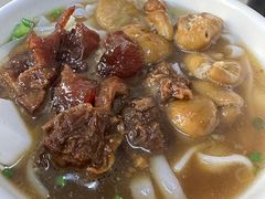 牛腩拼猪肠粉-海幢瑞芳饮食店