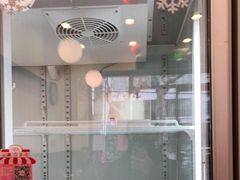 -红宝石·鲜奶小方·海派西点房(万航店)