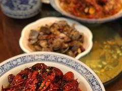 -郑东靓靓虾馆·金牌油焖大虾(天泽街店)
