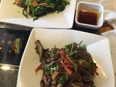-马路边上·小海鲜烧烤(八一路店)
