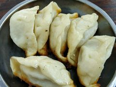 -黄阿姨锅贴大王(万航渡路店)