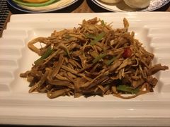 -九头鹰家宴(岳家嘴店)