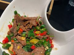 小炒黄牛肉-老头儿油爆虾·1987杭州烟火味(湖滨银泰in77D区店)