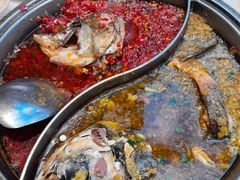 -阿瓦山寨·湘菜现炒·剁椒鱼头王(咸阳总店)