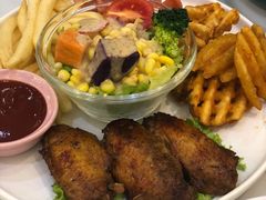 -丽莎沙拉轻食餐厅(国贸店)