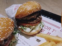 火烤双层牛肉特堡-The Habit Burger Grill 哈比特汉堡(爱琴海店)