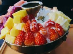 草莓芒果雪花冰-斯利美甜品店(路南万达广场店)