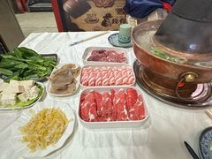 -羊家胡同·龙虾烧烤火锅(龙汇路店)