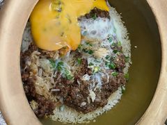 窝蛋牛肉饼煲仔饭-红星光发煲仔饭(文海店)