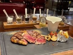 -恰餐厅及酒吧 CHAR Bar & Grill (北京丽都皇冠假日店)