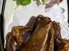 黄泥烧鸽子-华盛园卷子王农家菜水库鱼